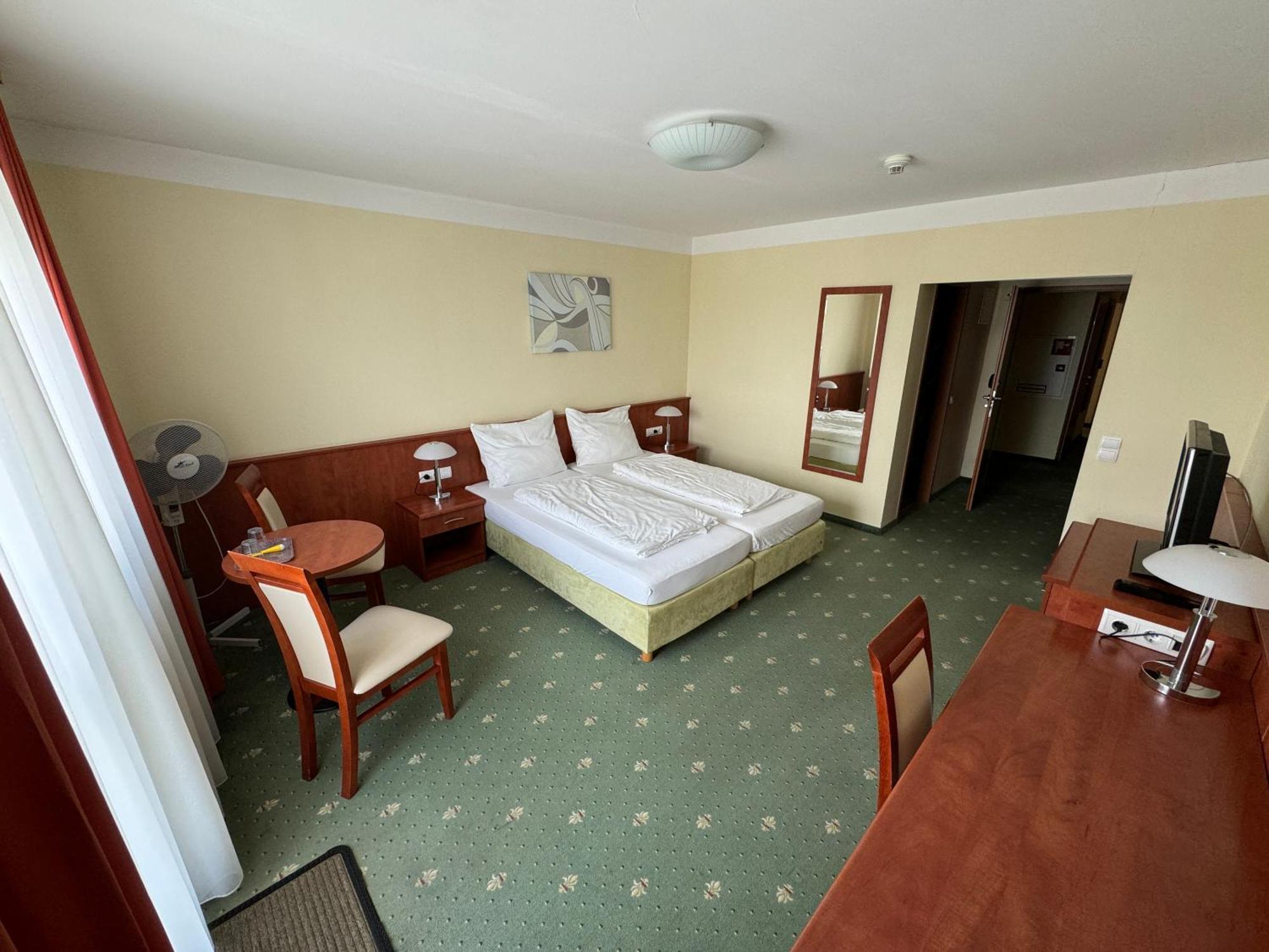 Hotel Breitenlee Βιέννη Εξωτερικό φωτογραφία