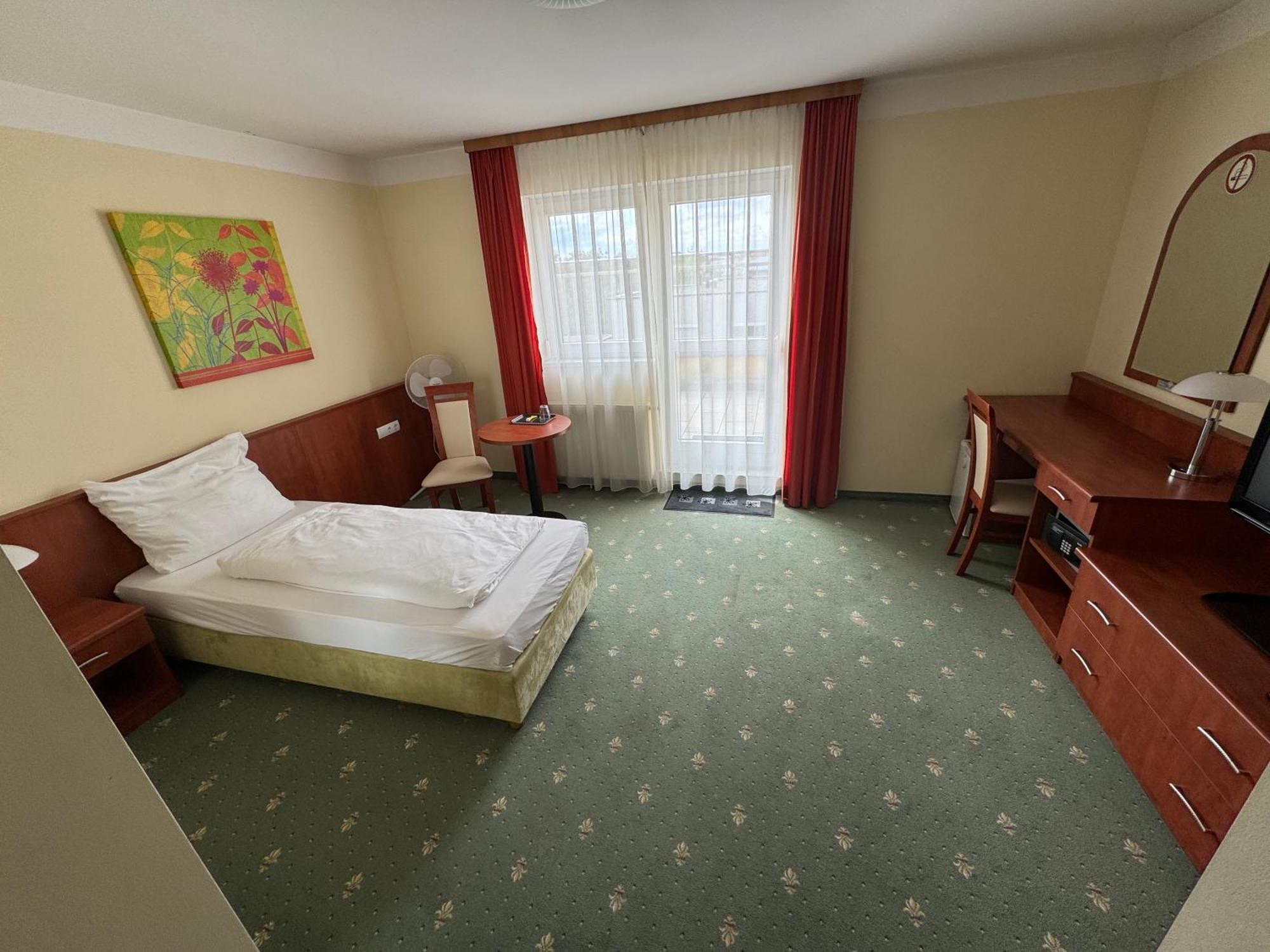 Hotel Breitenlee Βιέννη Εξωτερικό φωτογραφία